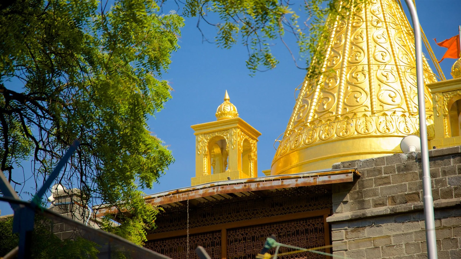 Day 01: Hyderabad – Shirdi (by Volvo Bus)
